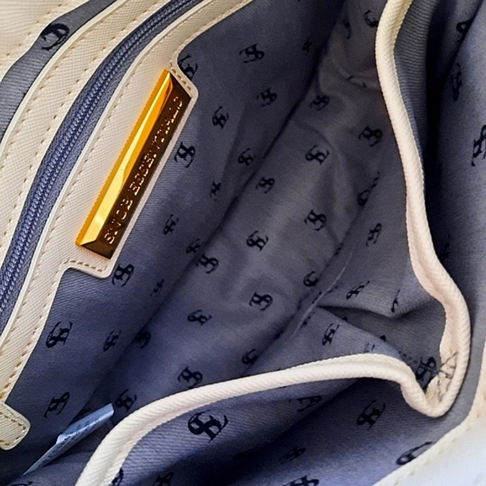 Nwot Snob Essentials vintage crossbody & free matching travel case - Picture 3 of 5